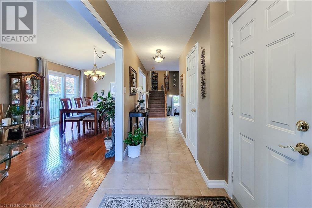 2 Hampshire Place, Stoney Creek, Ontario  L8J 3W9 - Photo 4 - 40671972