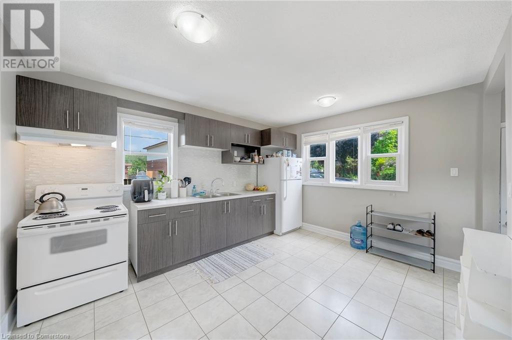 227 Fairway Road N, Kitchener, Ontario  N2A 2N7 - Photo 5 - 40649817