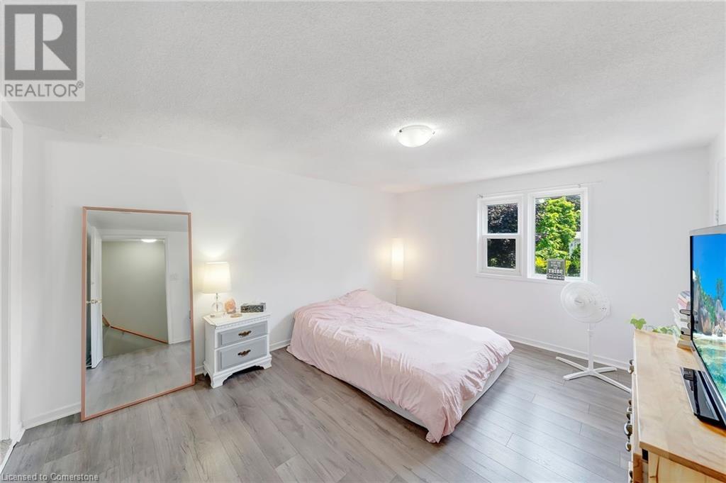 227 Fairway Road N, Kitchener, Ontario  N2A 2N7 - Photo 8 - 40649833