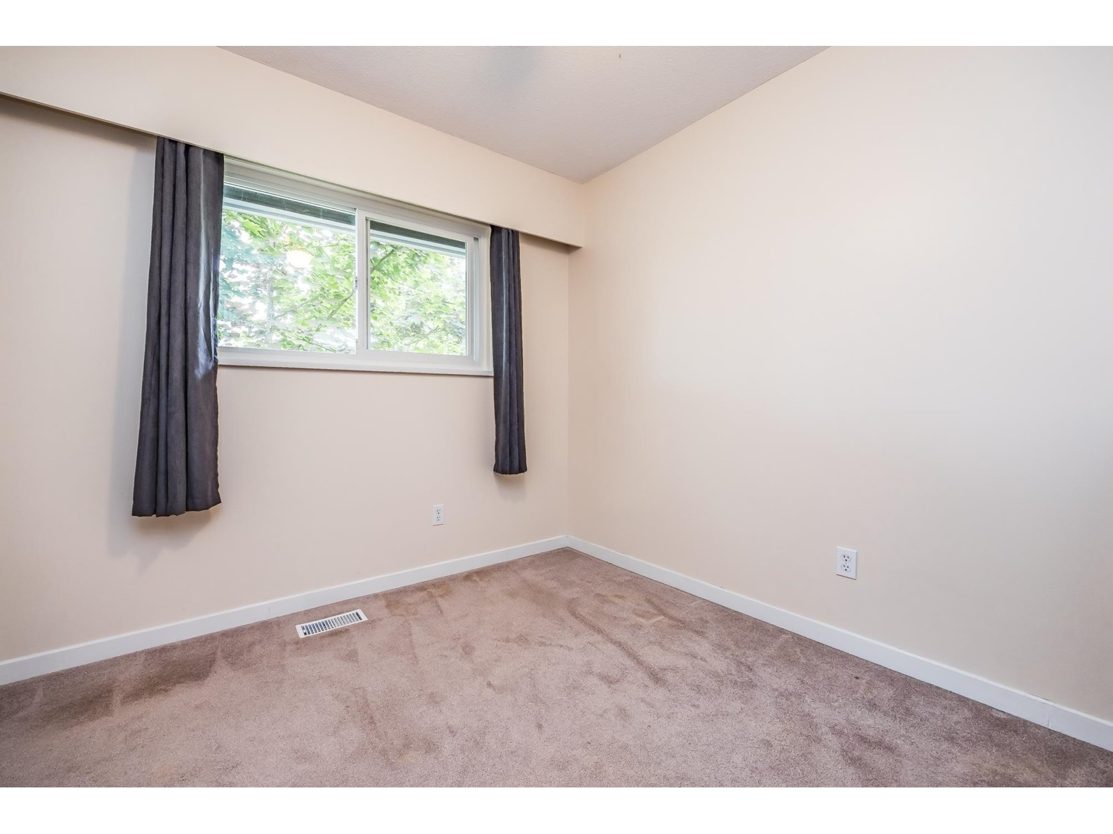27179 28a Avenue, Langley, British Columbia  V4W 3A4 - Photo 14 - R2939534