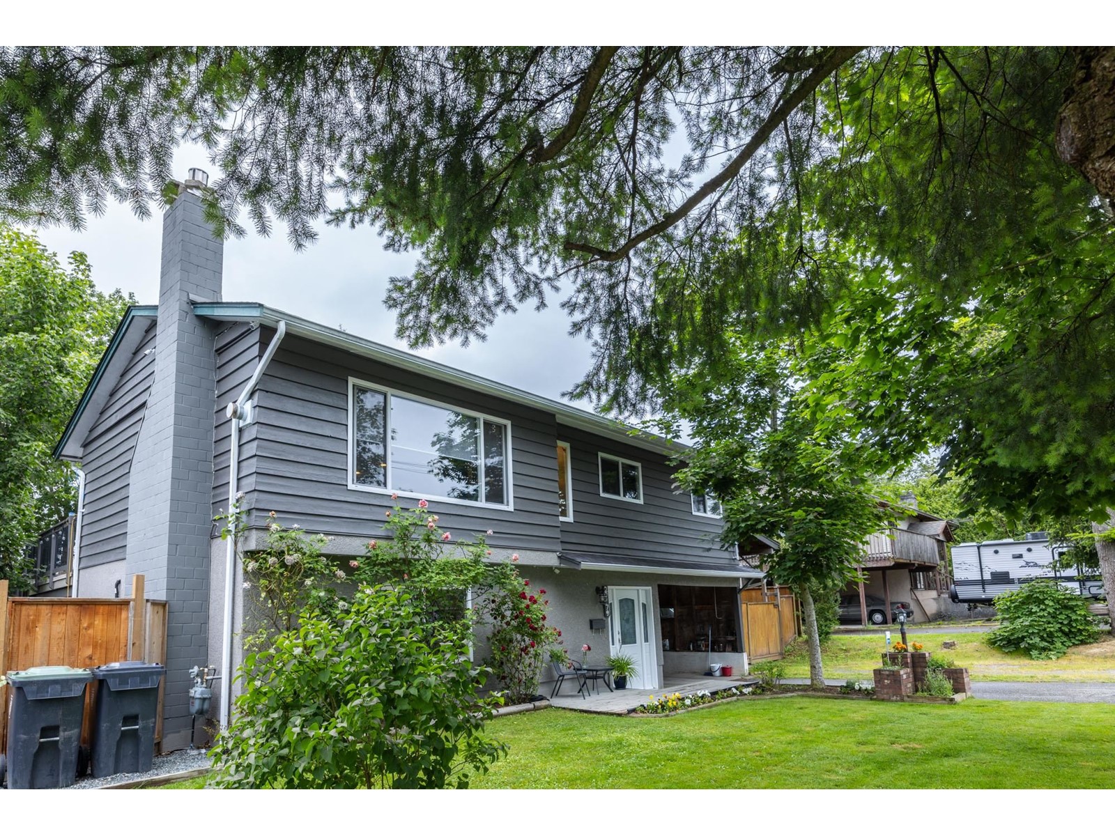 Property at 27179 28A AVENUE image 3
