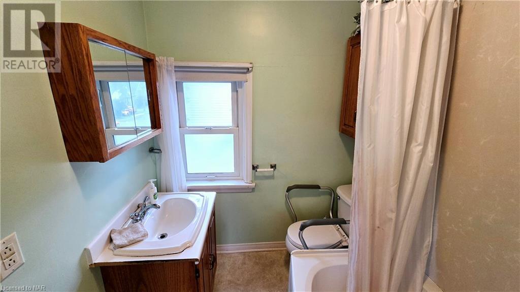 28 Myrtle Avenue, Welland, Ontario  L3B 2B1 - Photo 12 - 40671496