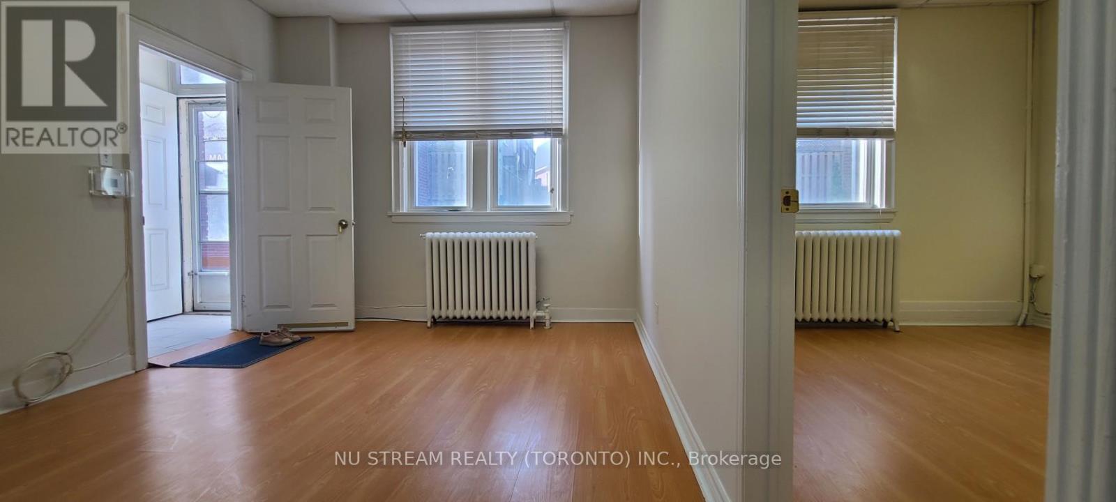 Main-R - 130 Kingston Road, Toronto, Ontario  M4L 1S7 - Photo 3 - E9264881