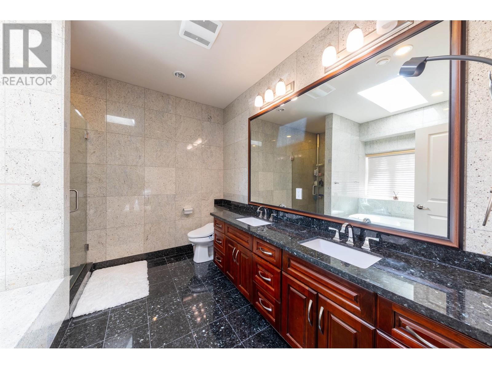 Listing Picture 32 of 40 : 3331 FRANCIS ROAD, Richmond / 烈治文 - 魯藝地產 Yvonne Lu Group - MLS Medallion Club Member