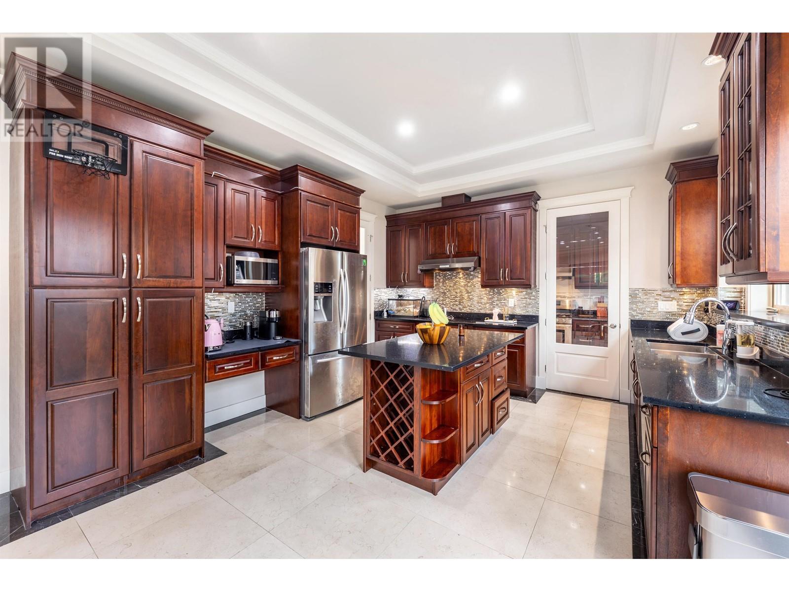 Listing Picture 17 of 40 : 3331 FRANCIS ROAD, Richmond / 烈治文 - 魯藝地產 Yvonne Lu Group - MLS Medallion Club Member