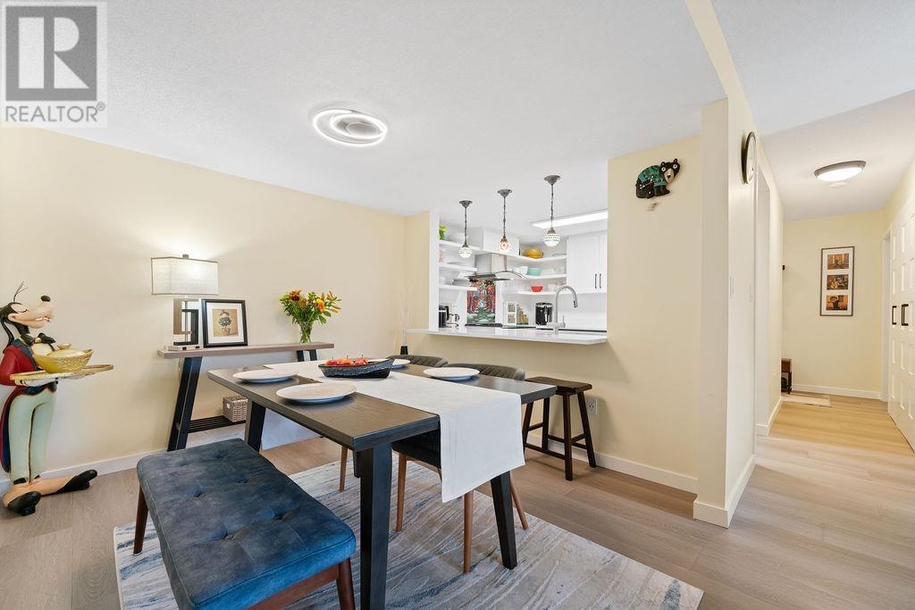 Listing Picture 7 of 40 : 218 7751 MINORU BOULEVARD, Richmond / 烈治文 - 魯藝地產 Yvonne Lu Group - MLS Medallion Club Member