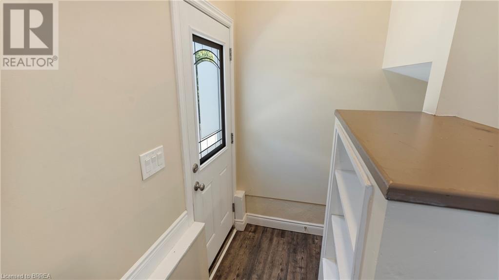 224 Colborne Street W, Brantford, Ontario  N3T 1L8 - Photo 9 - 40671325