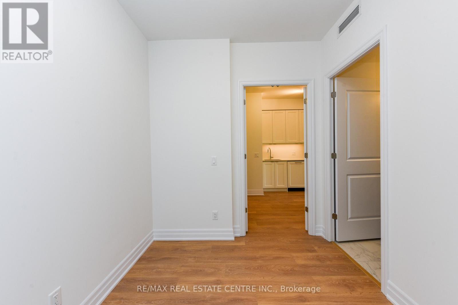 206 - 30 Elm Drive W, Mississauga, Ontario  L5B 1L9 - Photo 26 - W10004729