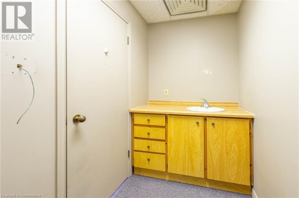 585 Queen Street S, Kitchener, Ontario  N2G 4S4 - Photo 28 - 40672051