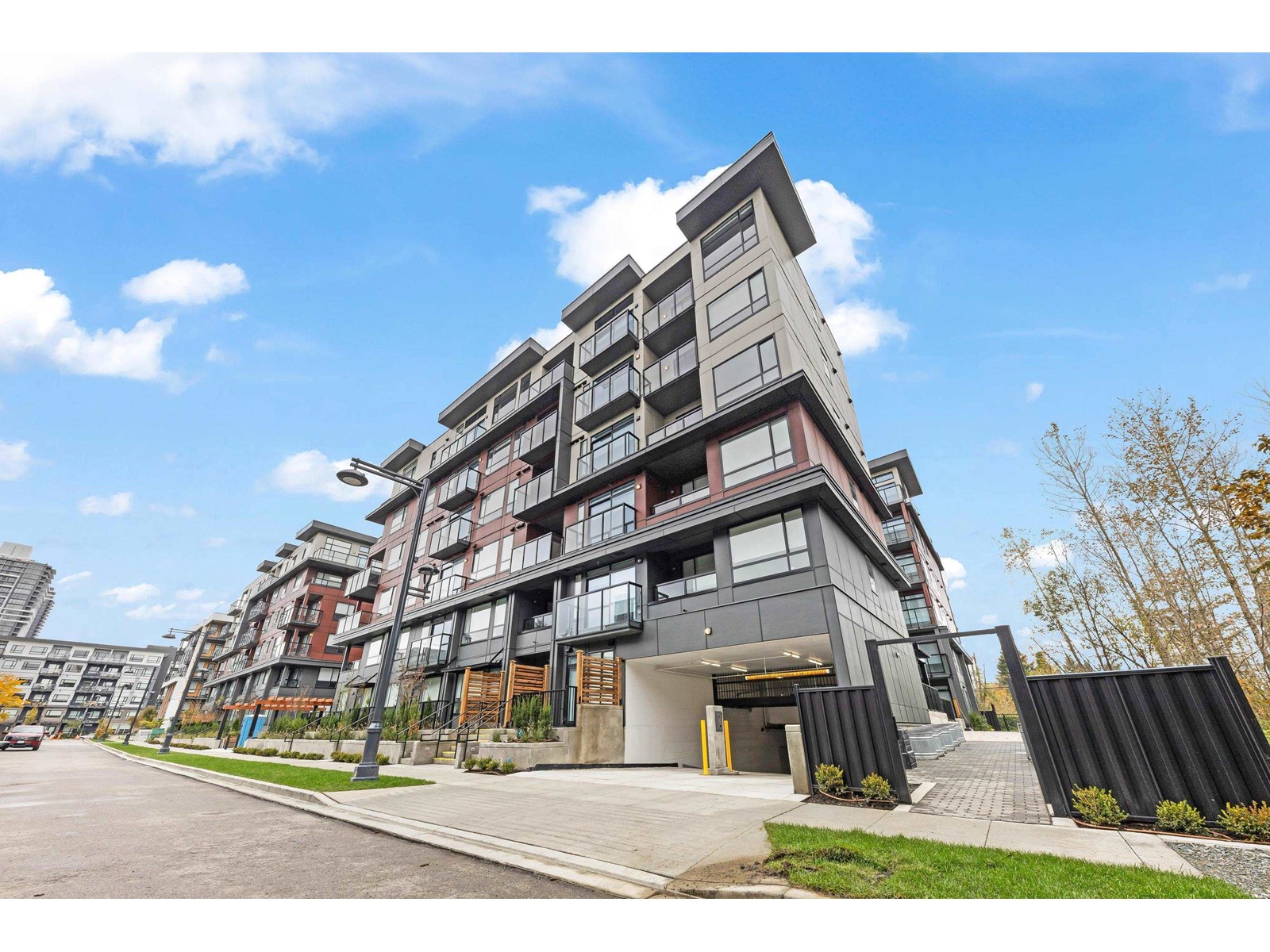 E214 13858 S 108 Avenue, Surrey, British Columbia  V3T 2K8 - Photo 1 - R2940448