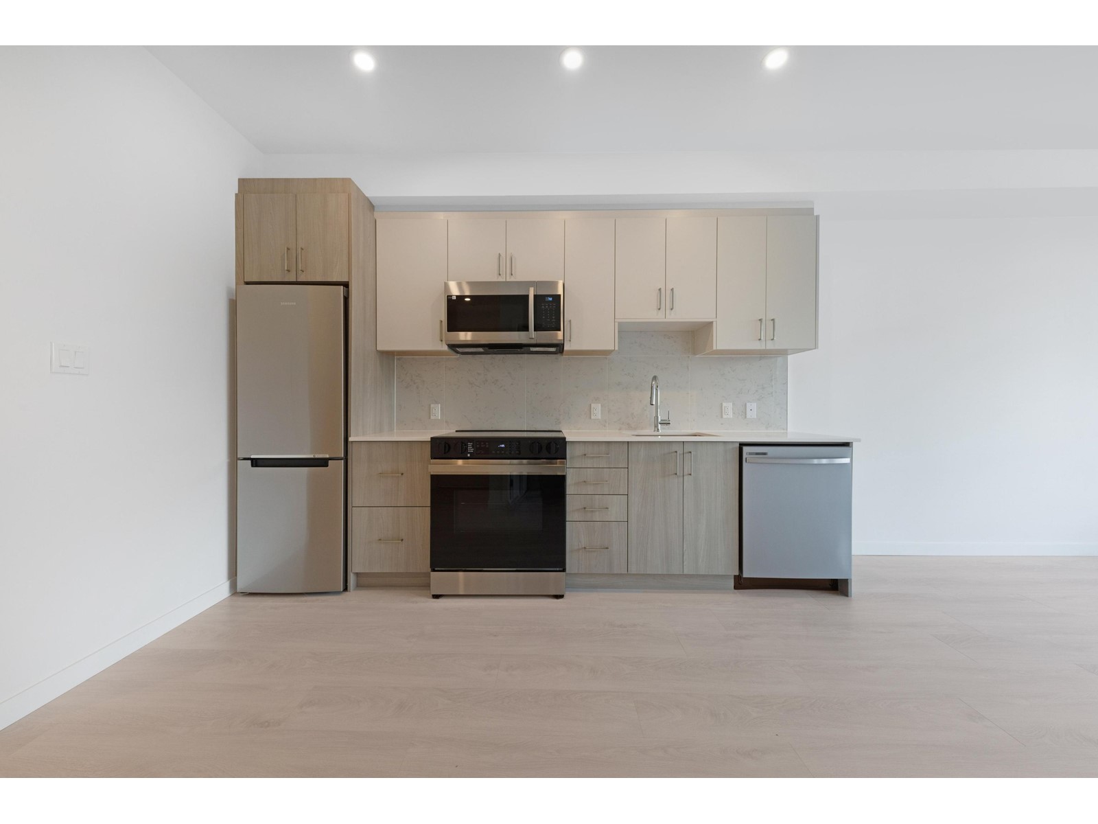 E214 13858 S 108 Avenue, Surrey, British Columbia  V3T 2K8 - Photo 6 - R2940448
