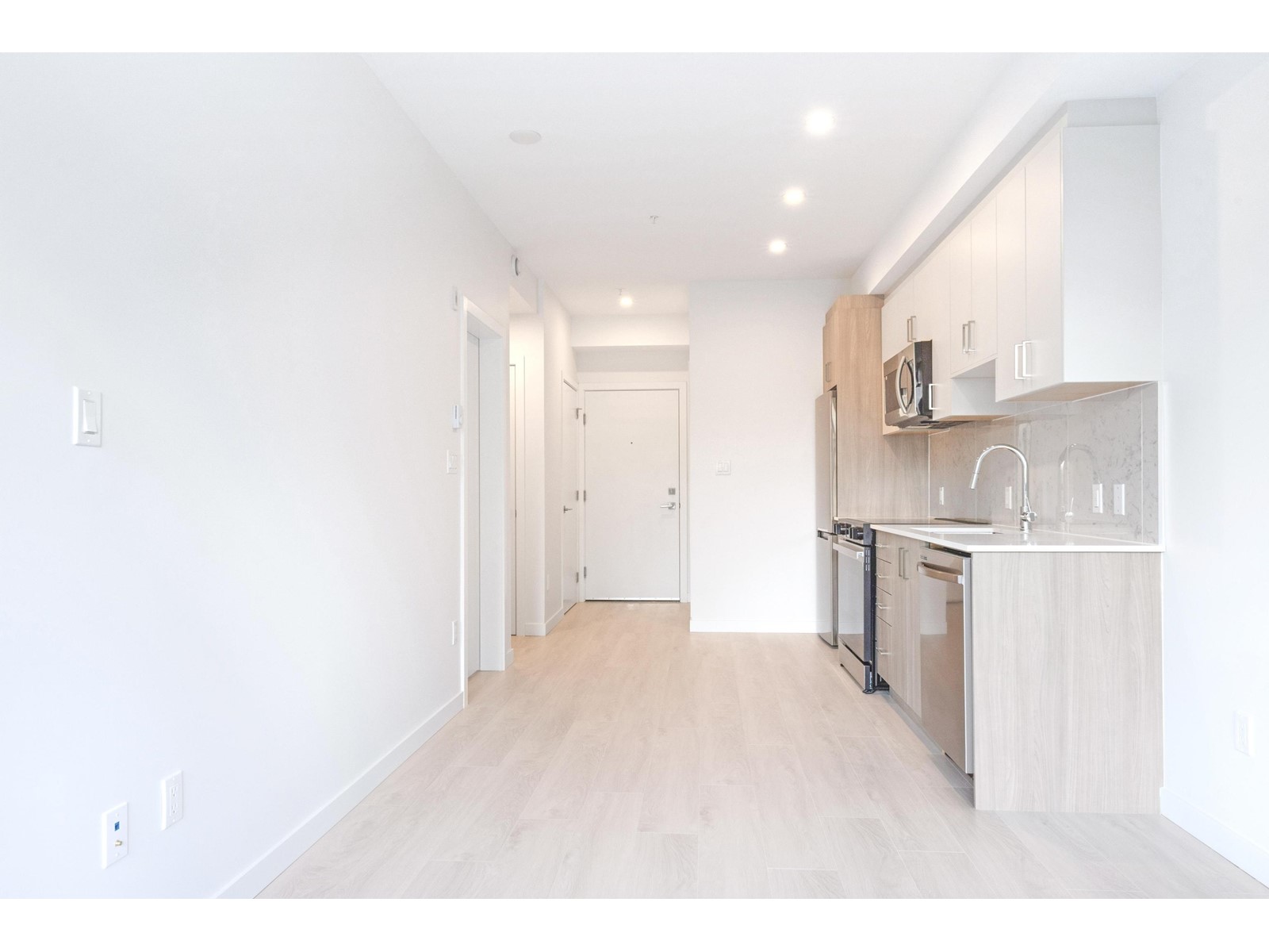 E214 13858 S 108 Avenue, Surrey, British Columbia  V3T 2K8 - Photo 14 - R2940448