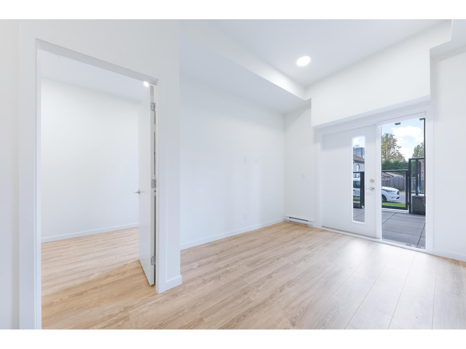 W108 10828 139a Street Street, Surrey, British Columbia  V3R 3E5 - Photo 7 - R2940478