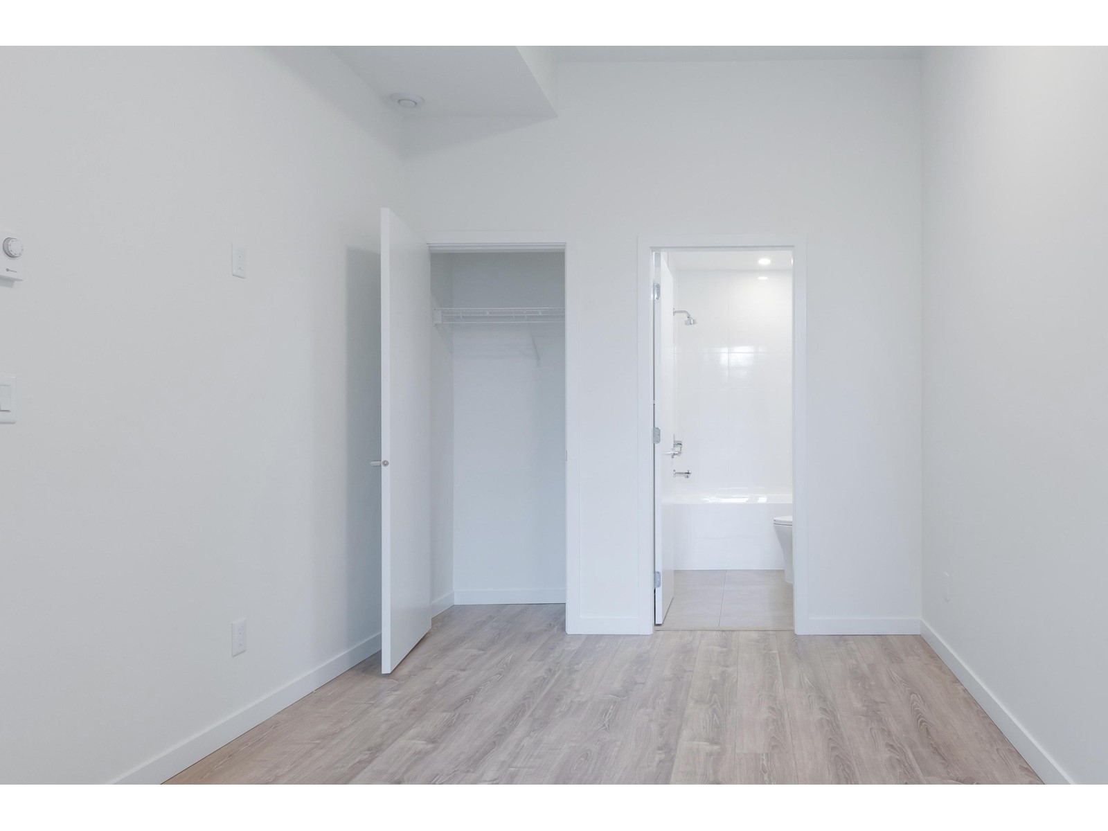 W108 10828 139a Street Street, Surrey, British Columbia  V3R 3E5 - Photo 11 - R2940478