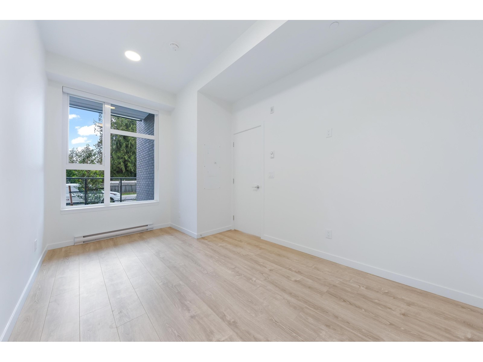 W108 10828 139a Street Street, Surrey, British Columbia  V3R 3E5 - Photo 9 - R2940478