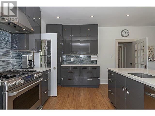 Listing Picture 10 of 12 : 5872 ARLINGTON STREET, Vancouver / 溫哥華 - 魯藝地產 Yvonne Lu Group - MLS Medallion Club Member