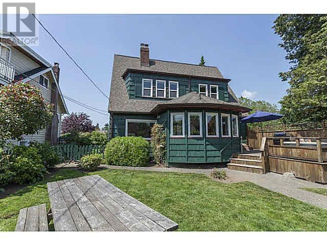 Listing Picture 2 of 12 : 5872 ARLINGTON STREET, Vancouver / 溫哥華 - 魯藝地產 Yvonne Lu Group - MLS Medallion Club Member