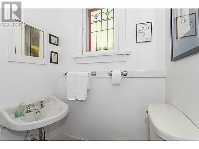 Listing Picture 4 of 12 : 5872 ARLINGTON STREET, Vancouver / 溫哥華 - 魯藝地產 Yvonne Lu Group - MLS Medallion Club Member