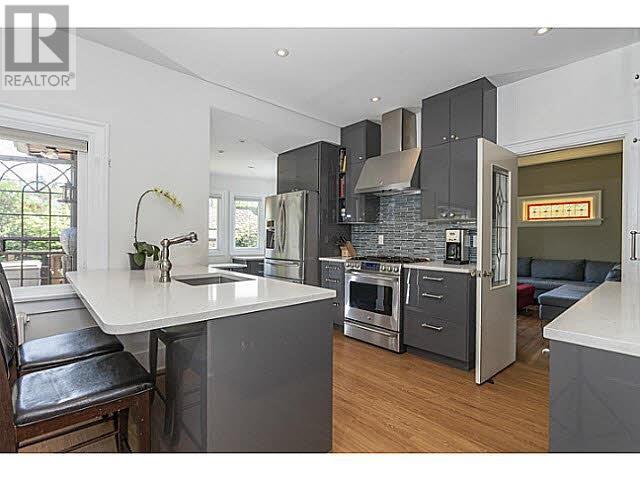 Listing Picture 9 of 12 : 5872 ARLINGTON STREET, Vancouver / 溫哥華 - 魯藝地產 Yvonne Lu Group - MLS Medallion Club Member