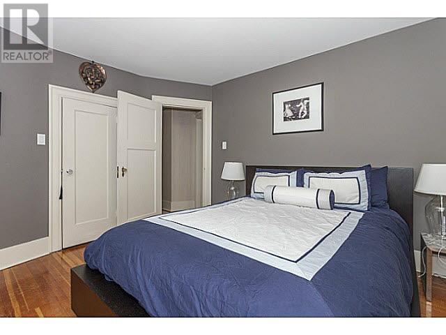 Listing Picture 6 of 12 : 5872 ARLINGTON STREET, Vancouver / 溫哥華 - 魯藝地產 Yvonne Lu Group - MLS Medallion Club Member