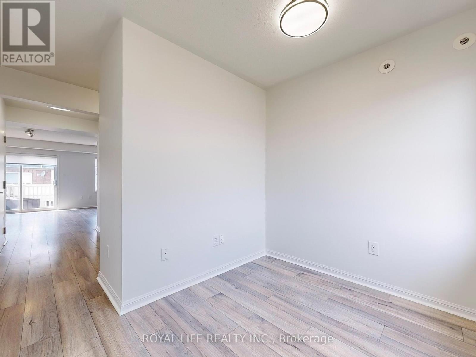 2 - 595 Dundas Street W, Mississauga, Ontario  L5B 0B3 - Photo 21 - W10169528