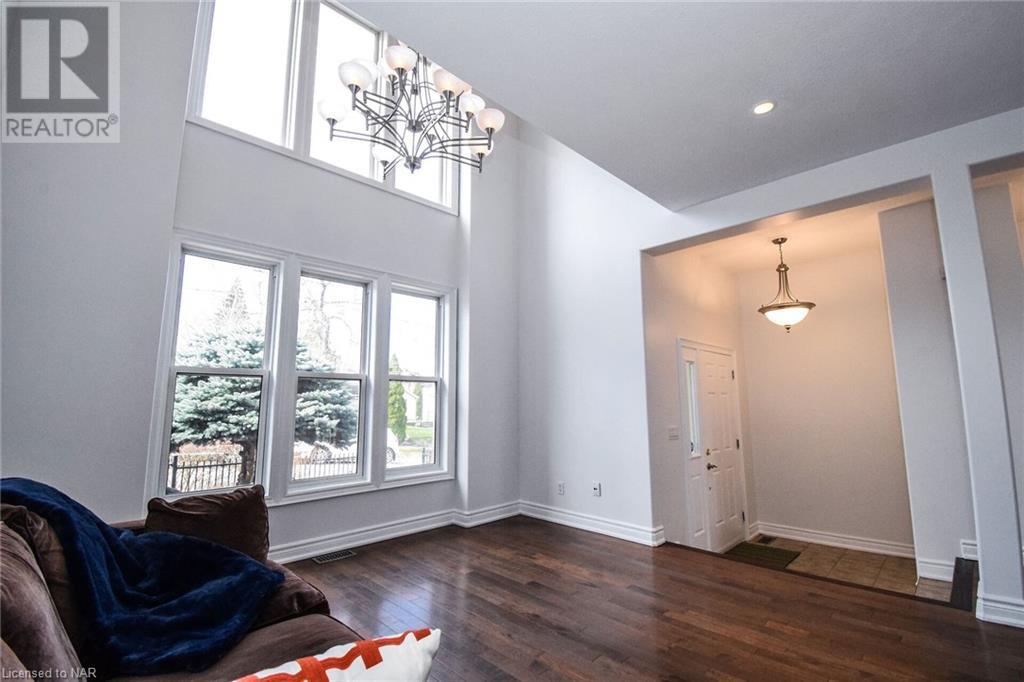 6 Gertrude Street, St. Catharines, Ontario  L2N 5C1 - Photo 6 - 40670838