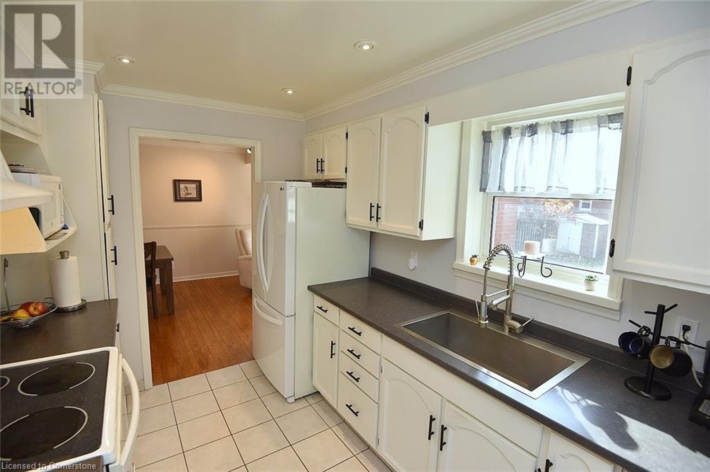 590 Queensdale Avenue E, Hamilton, Ontario  L8V 1L3 - Photo 11 - 40671970