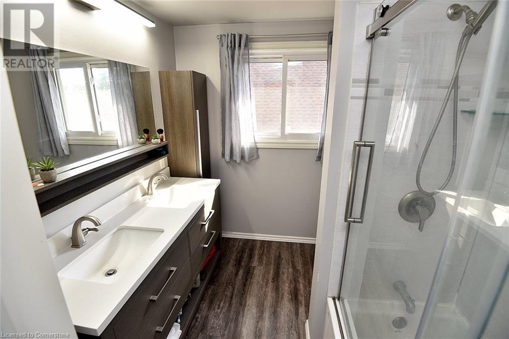 590 Queensdale Avenue E, Hamilton, Ontario  L8V 1L3 - Photo 35 - 40671970