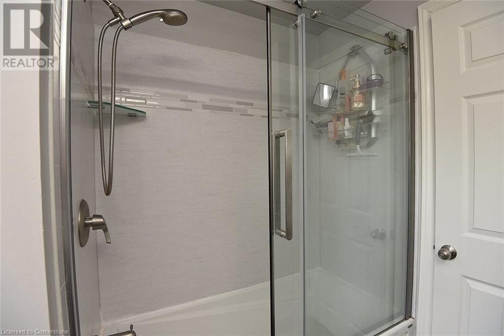 590 Queensdale Avenue E, Hamilton, Ontario  L8V 1L3 - Photo 36 - 40671970