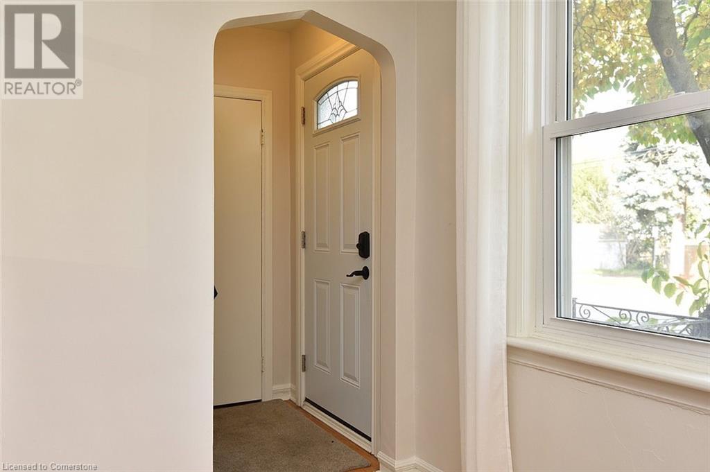 590 Queensdale Avenue E, Hamilton, Ontario  L8V 1L3 - Photo 6 - 40671970