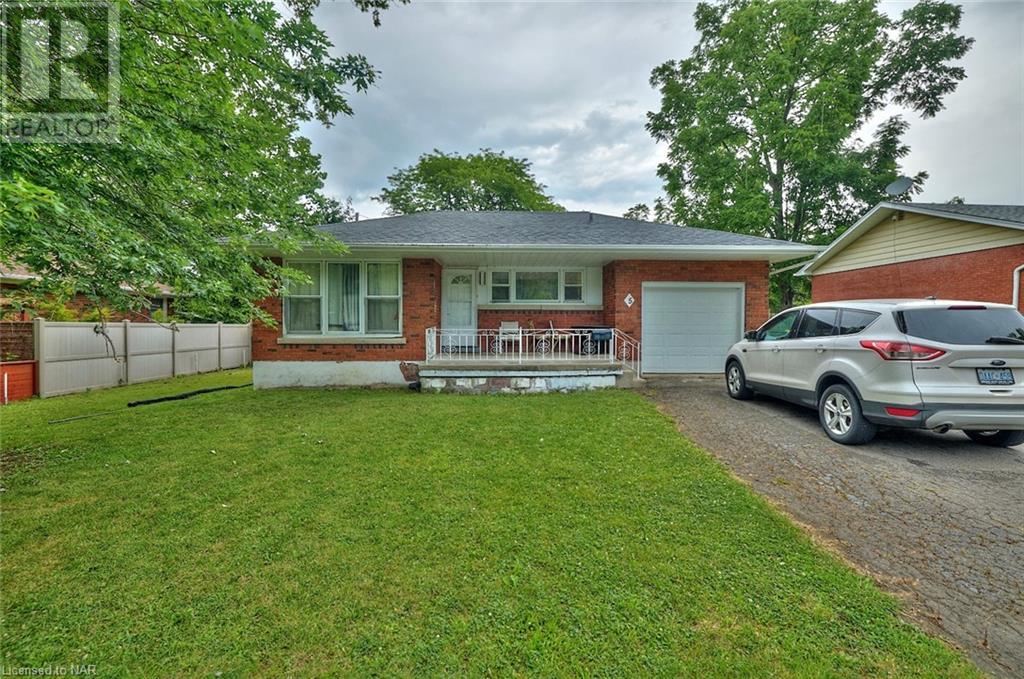 5 East Hampton Road, St. Catharines, Ontario  L2T 3C9 - Photo 1 - 40668567