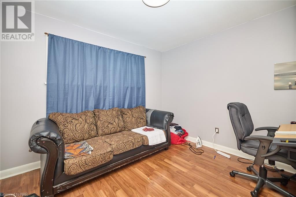 5 East Hampton Road, St. Catharines, Ontario  L2T 3C9 - Photo 12 - 40668567