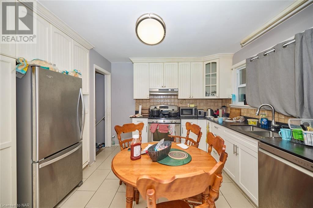 5 East Hampton Road, St. Catharines, Ontario  L2T 3C9 - Photo 10 - 40668567