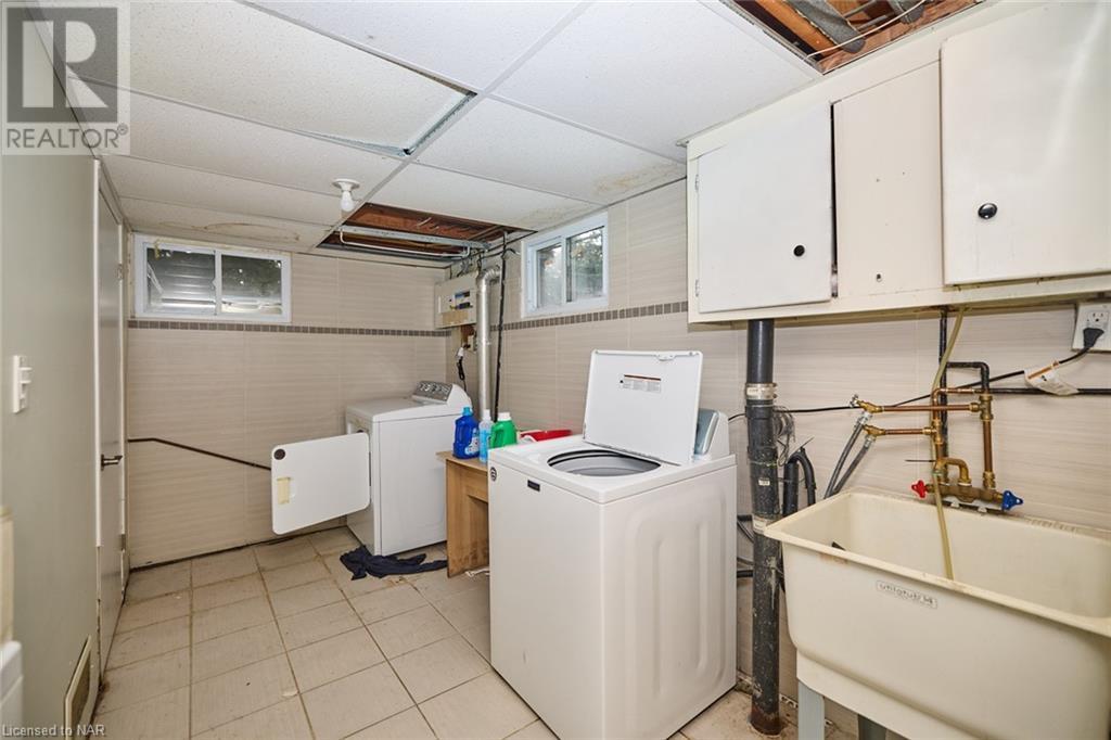 5 East Hampton Road, St. Catharines, Ontario  L2T 3C9 - Photo 14 - 40668567