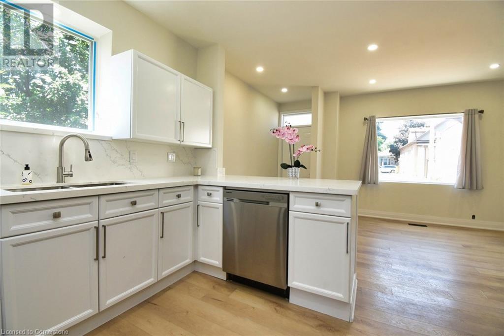 126 Evans Street, Hamilton, Ontario  L8L 1W7 - Photo 6 - 40667914