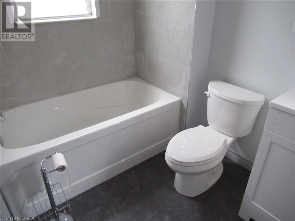 81 East Avenue, Brantford, Ontario  N3S 3L6 - Photo 13 - 40665417