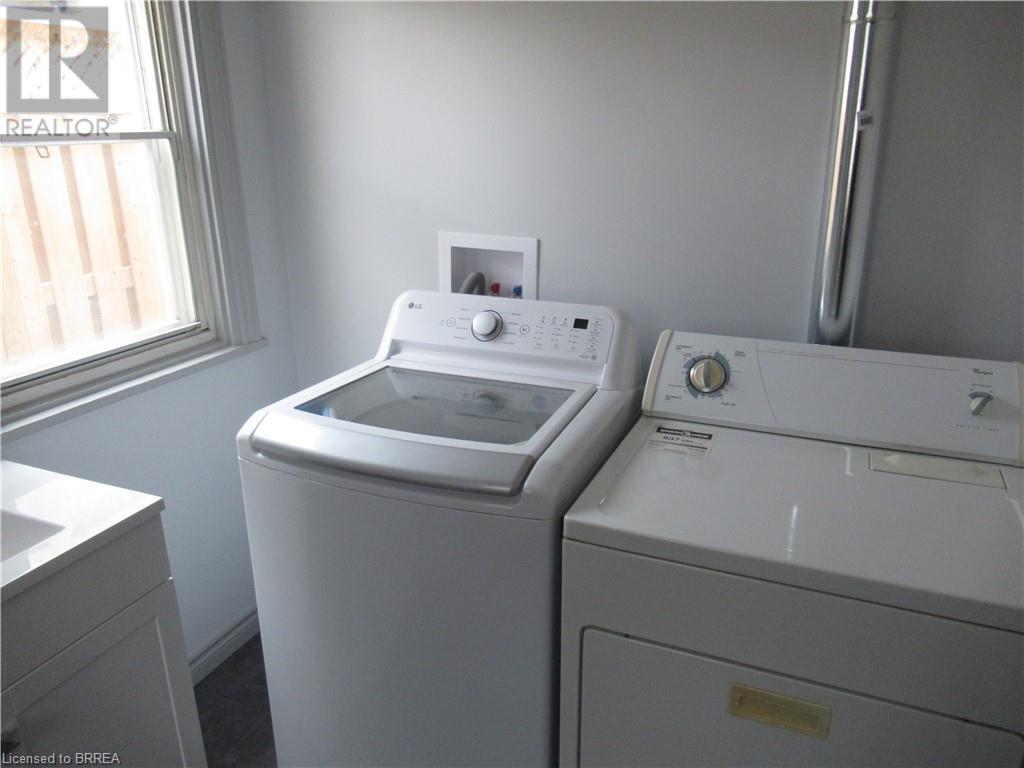 81 East Avenue, Brantford, Ontario  N3S 3L6 - Photo 15 - 40665417