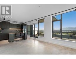 707 3996 DUMFRIES STREET, Vancouver, British Columbia