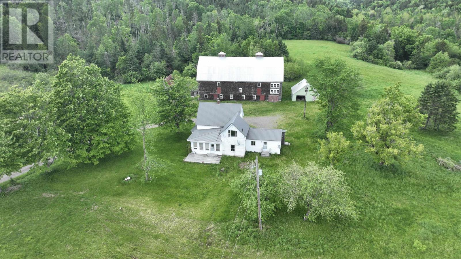 50 Old Economy Road, Bass River, Nova Scotia  B0M 1B0 - Photo 4 - 202425813