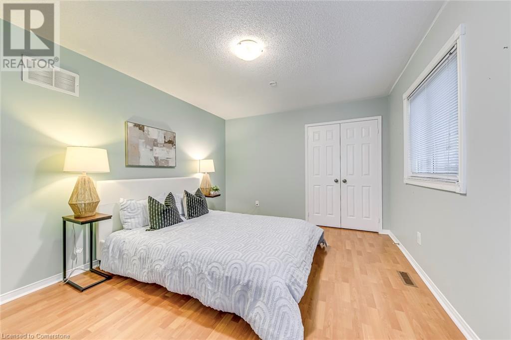 435 March CrescentOakville, Ontario  L6H 5X7 - Photo 36 - 40669103