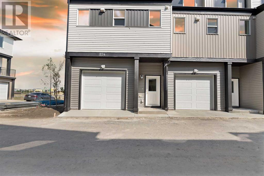 224 Corner Meadows  NE, Calgary, Alberta