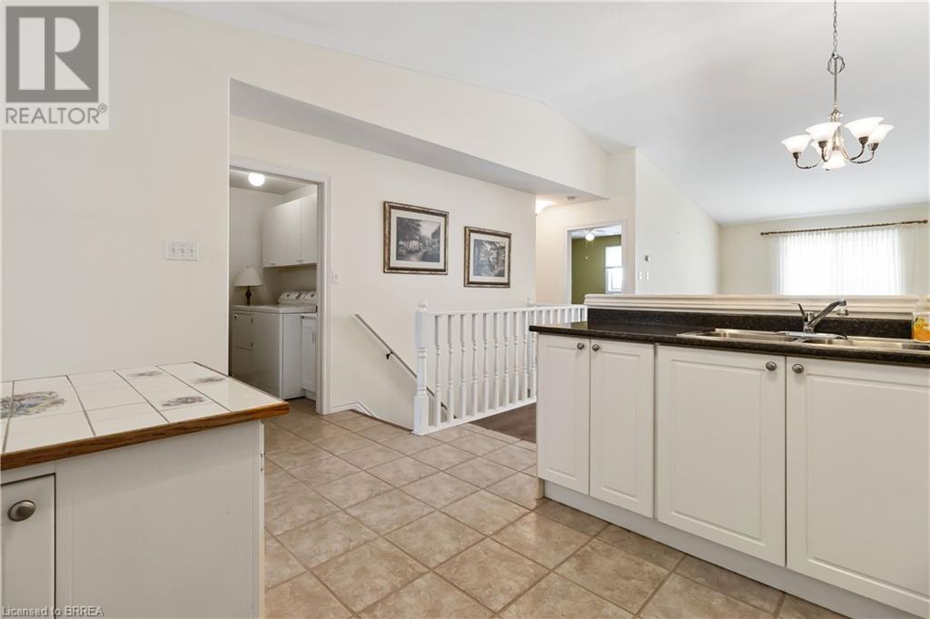 24 Griffiths Drive Unit# 19, Paris, Ontario  N3L 4C5 - Photo 12 - 40671824