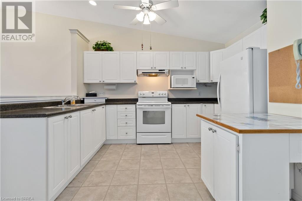 24 Griffiths Drive Unit# 19, Paris, Ontario  N3L 4C5 - Photo 8 - 40671824