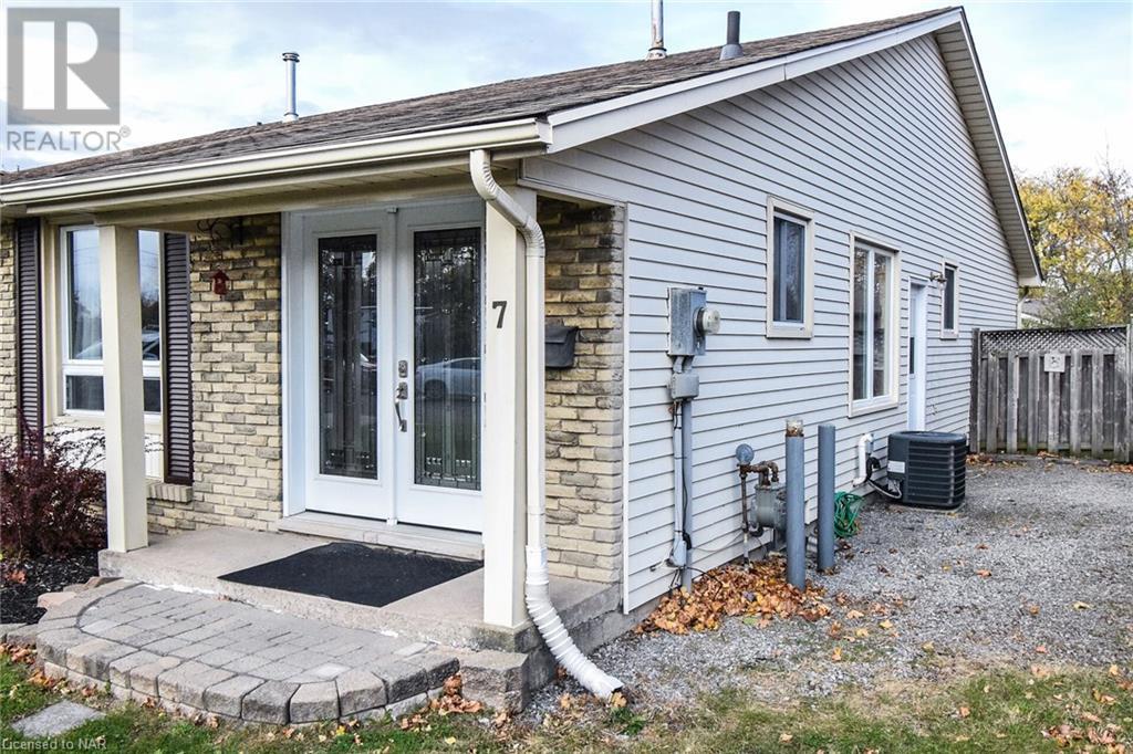 7 Dianne Drive, St. Catharines, Ontario  L2P 3R7 - Photo 2 - 40671073