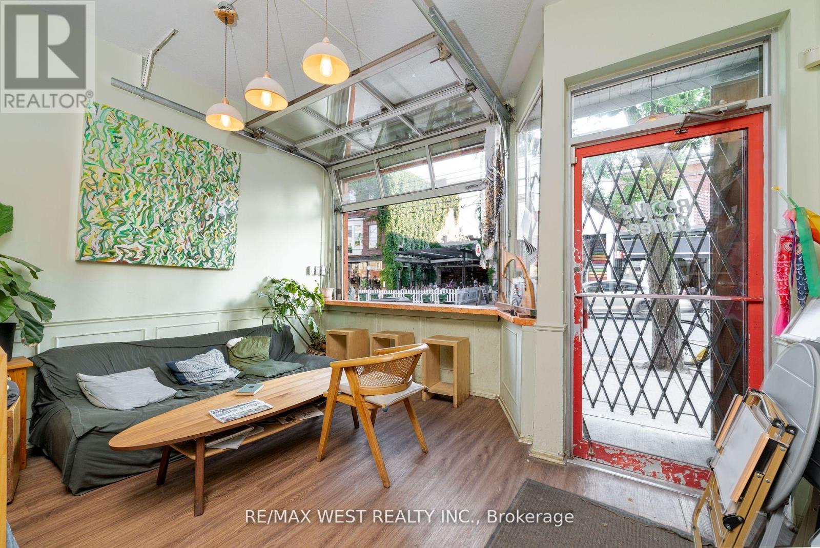 135 Ossington Avenue, Toronto, Ontario  M6J 2Z6 - Photo 5 - C10254011