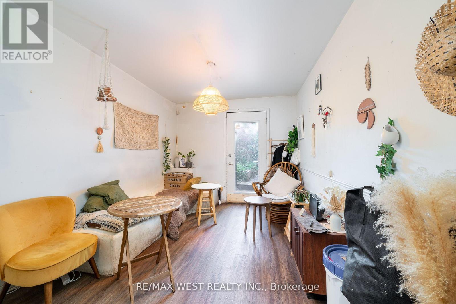 135 Ossington Avenue, Toronto, Ontario  M6J 2Z6 - Photo 8 - C10254011