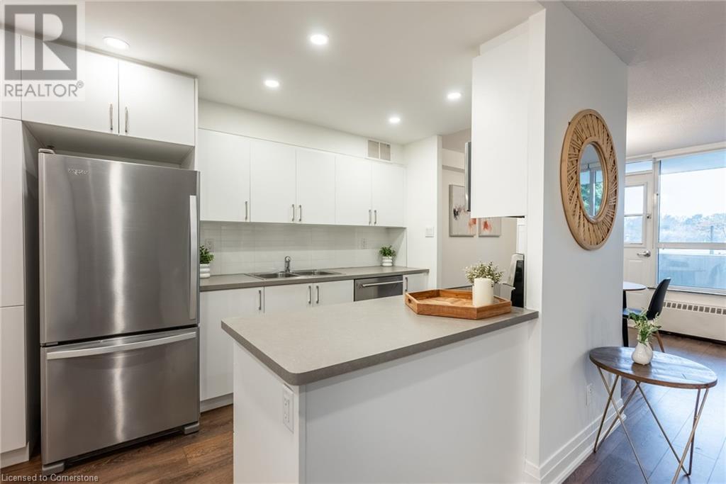 45 Southport Street Unit# 212, Toronto, Ontario  M6S 3N5 - Photo 6 - 40672234