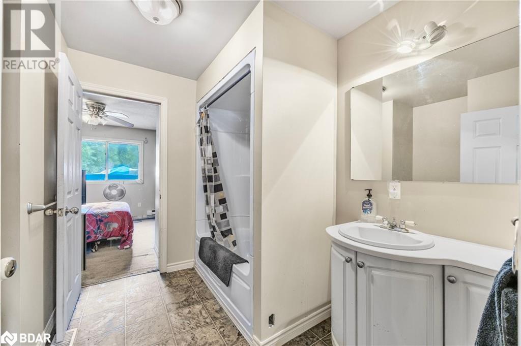 1213 Bayfield St N Street N, Midhurst, Ontario  L9X 0N6 - Photo 20 - 40671182