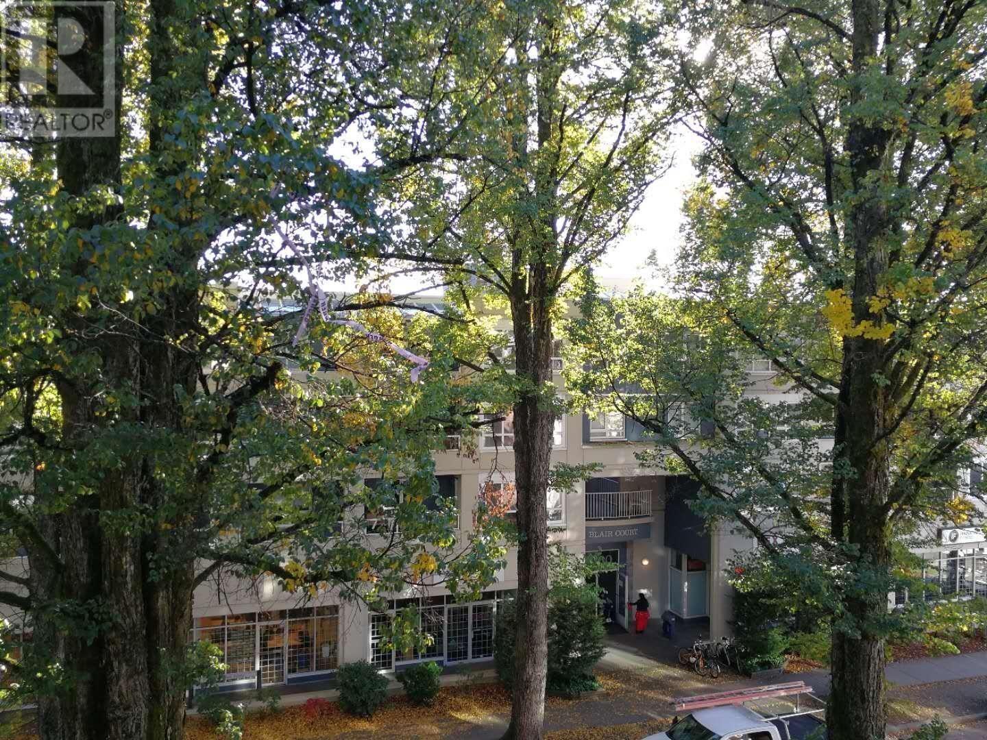 Listing Picture 11 of 12 : 510 2033 W 10TH AVENUE, Vancouver / 溫哥華 - 魯藝地產 Yvonne Lu Group - MLS Medallion Club Member