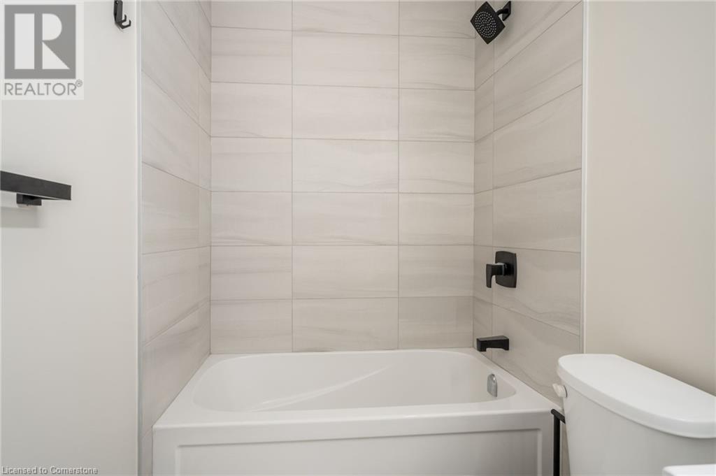 9 Munn Street Unit# D, Hamilton, Ontario  L8V 1J8 - Photo 10 - XH4200465